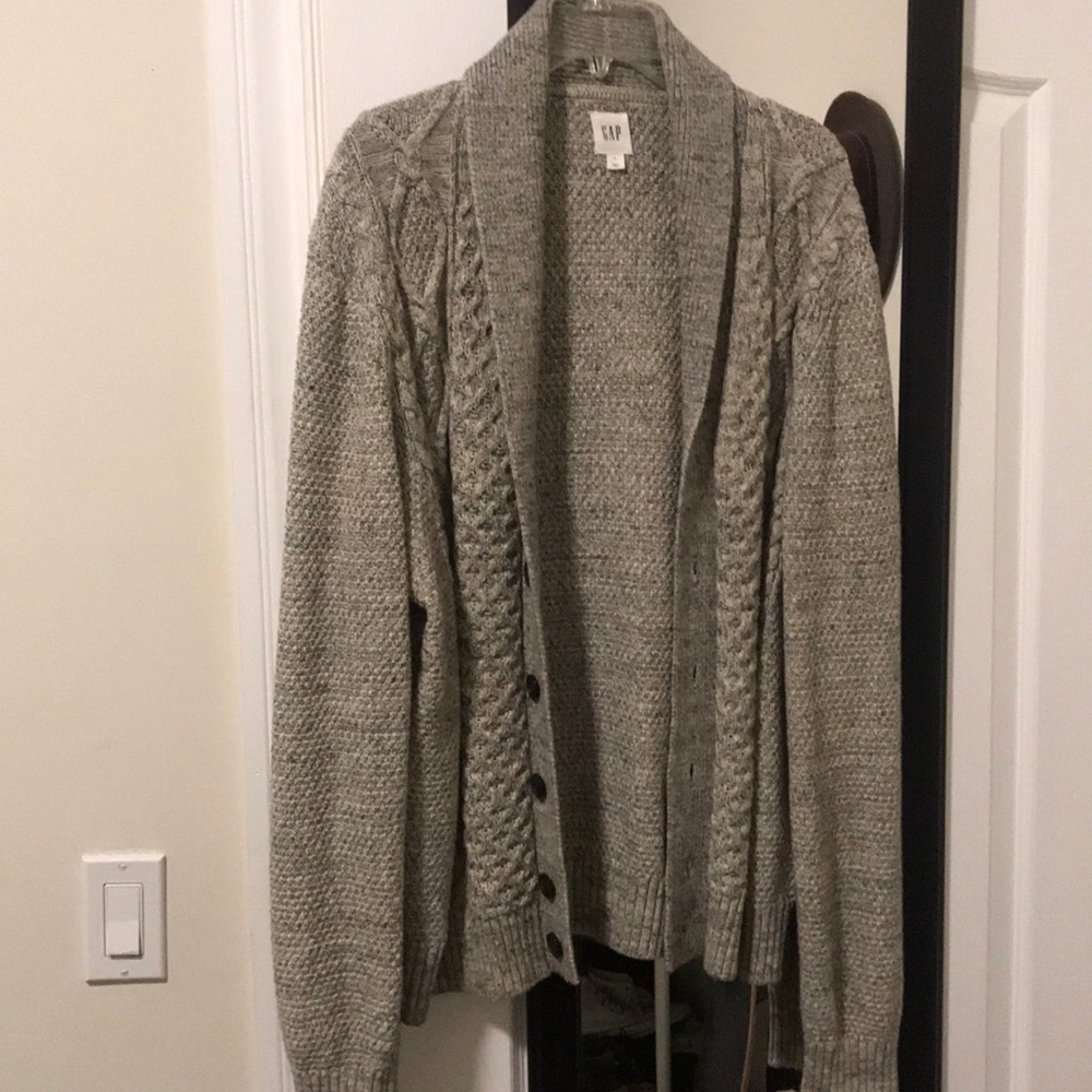 Large grey Gap cardigan